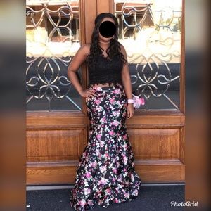 2 two piece floral prom dress! Size: 7/8
